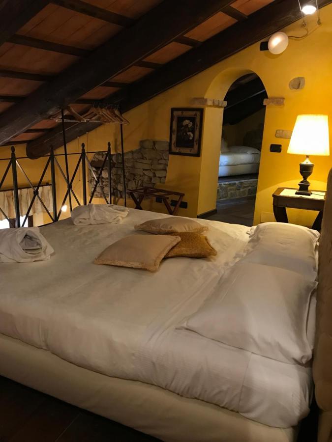 Dimora I Manichei Hotell Monforte dʼAlba Eksteriør bilde